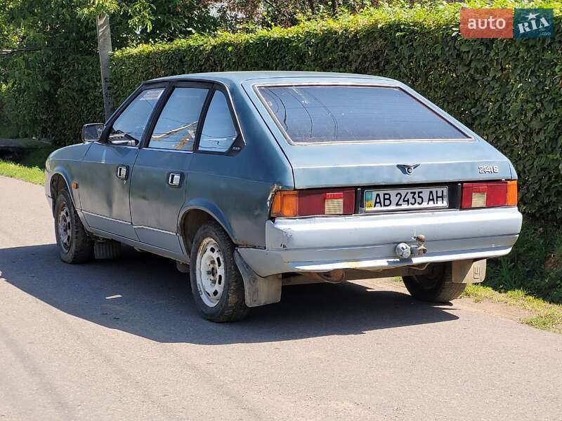 Хэтчбек Москвич/АЗЛК 2141 1991 в Косове фото 3 Хэтчбек Москвич/АЗЛК 2141 1991 в Косове