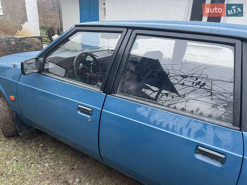 Хетчбек Москвич/АЗЛК 2141 1991 в Ямполі