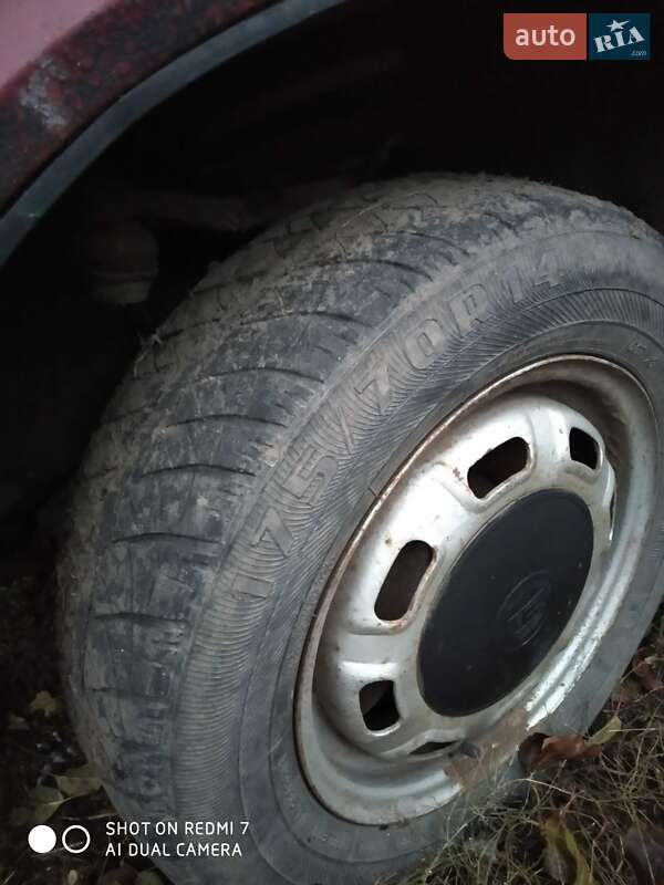 Хэтчбек Москвич/АЗЛК 2141 1990 в Кременчуге фото 5 Хэтчбек Москвич/АЗЛК 2141 1990 в Кременчуге