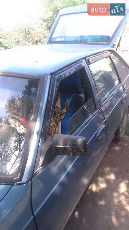 Хэтчбек Москвич/АЗЛК 2141 1991 в Александрие фото 2 Хэтчбек Москвич/АЗЛК 2141 1991 в Александрие