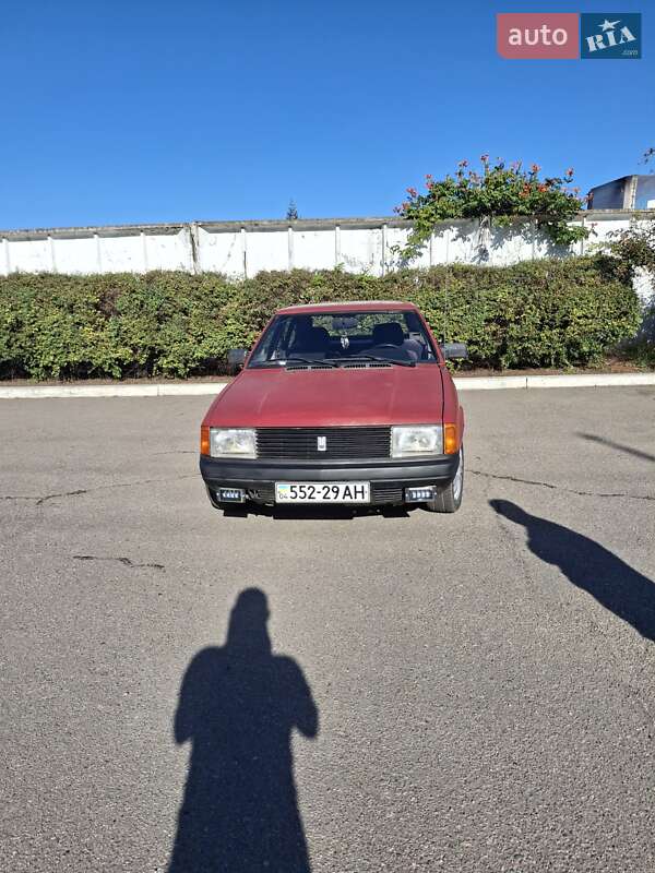 Хетчбек Москвич/АЗЛК 2141 1990 в Синельниковому