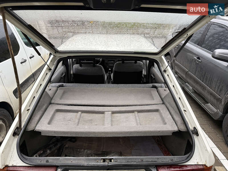 Хэтчбек Москвич/АЗЛК 2141 1991 в Черновцах фото 10 Хэтчбек Москвич/АЗЛК 2141 1991 в Черновцах