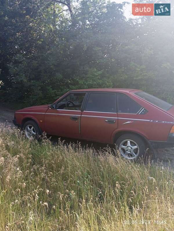 Седан Москвич/АЗЛК 2141 1992 в Благовіщенську