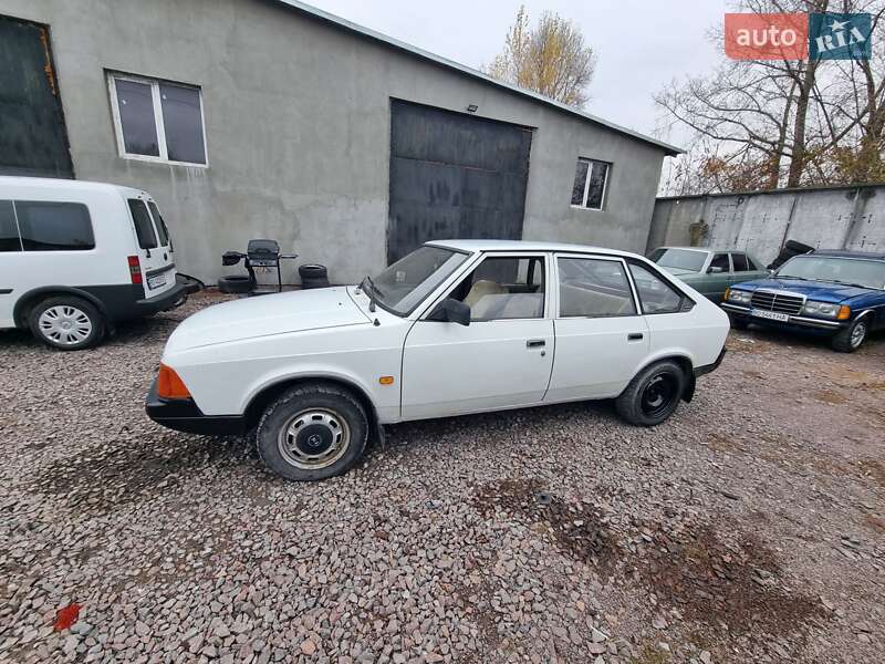 Хэтчбек Москвич/АЗЛК 2141 1992 в Кременце