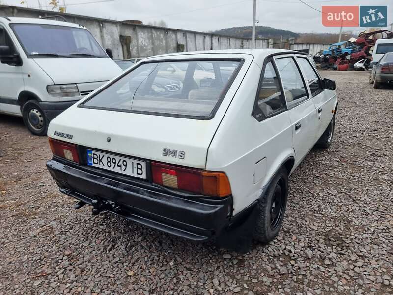 Хэтчбек Москвич/АЗЛК 2141 1992 в Кременце