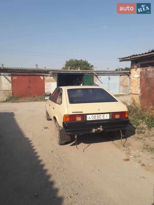 Хетчбек Москвич/АЗЛК 2141 1990 в Кропивницькому
