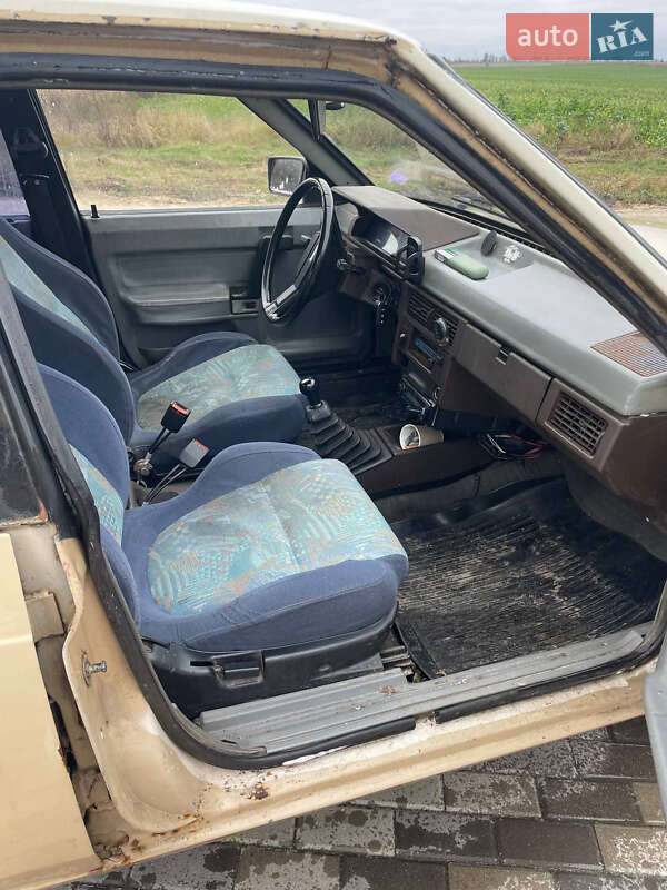 Седан Москвич/АЗЛК 2141 1990 в Броварах