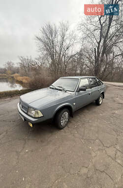 Хэтчбек Москвич/АЗЛК 2141 1993 в Кривом Роге