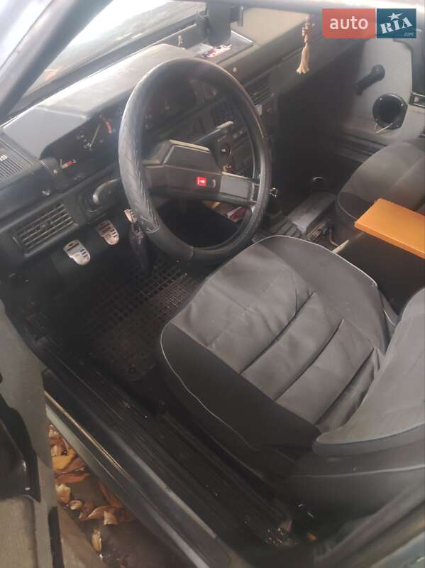 Хэтчбек Москвич/АЗЛК 2141 1991 в Краматорске