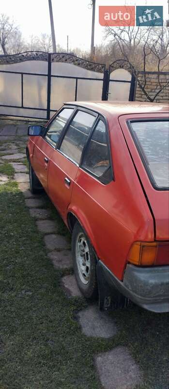 Хэтчбек Москвич/АЗЛК 2141 1990 в Городенке фото 3 Хэтчбек Москвич/АЗЛК 2141 1990 в Городенке