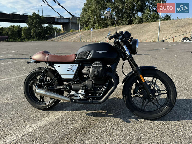Кафе рейсер Moto Guzzi V7 Stone 2017 в Киеве
