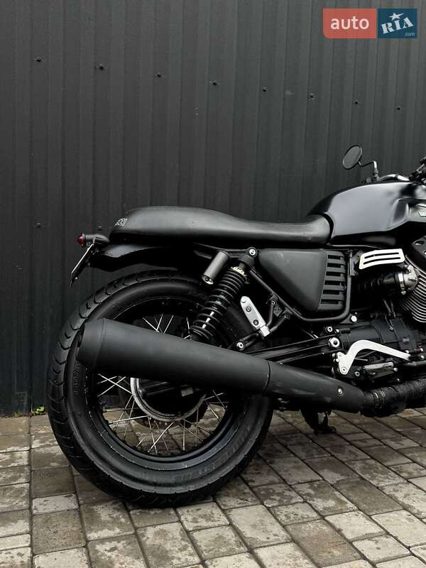 Мотоцикл Классик Moto Guzzi V7 Stone 2014 в Одессе