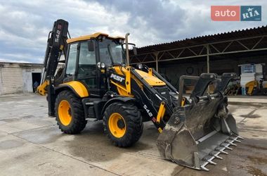 Экскаватор погрузчик MST M542 2021 в Вараше