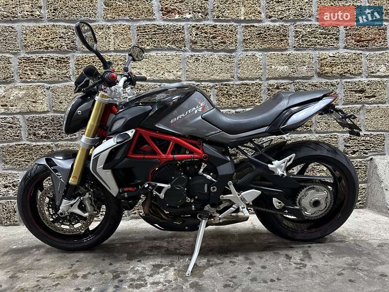 Мотоцикл Без обтекателей (Naked bike) Mv agusta Brutale 2015 в Одессе фото 4 Мотоцикл Без обтекателей (Naked bike) Mv agusta Brutale 2015 в Одессе