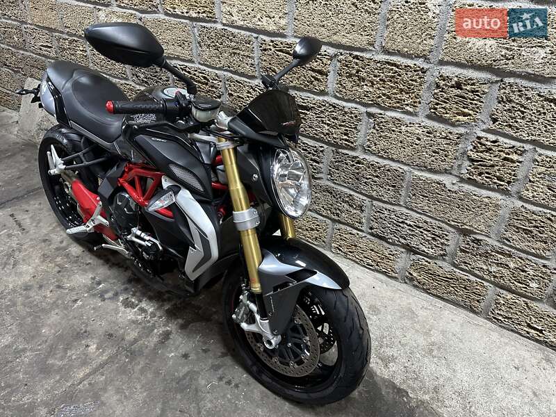 Мотоцикл Без обтекателей (Naked bike) Mv agusta Brutale 2015 в Одессе фото 7 Мотоцикл Без обтекателей (Naked bike) Mv agusta Brutale 2015 в Одессе