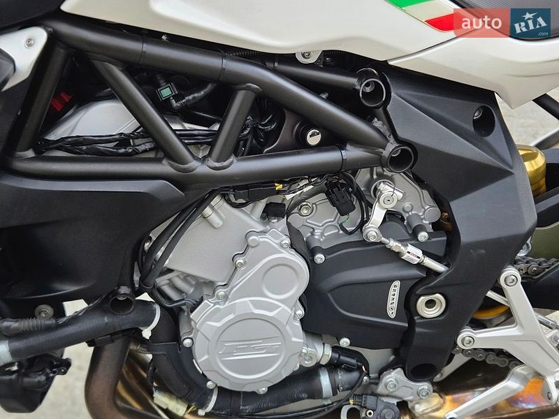 Мотоцикл Без обтекателей (Naked bike) Mv agusta Brutale 2013 в Киеве
