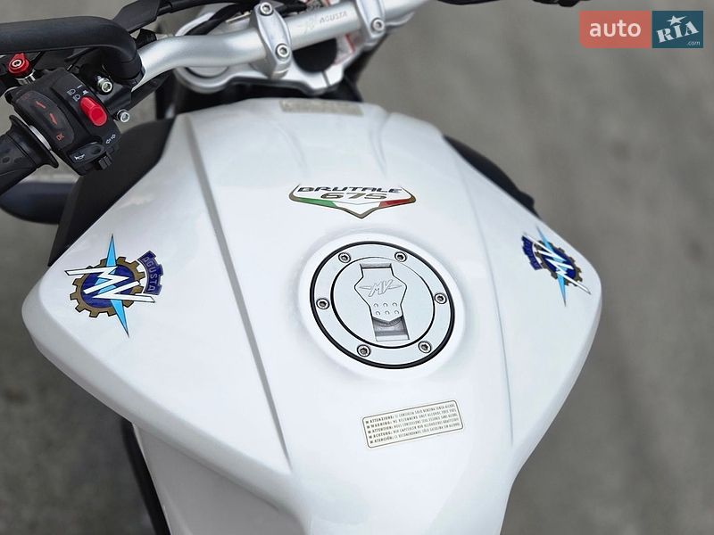 Мотоцикл Без обтекателей (Naked bike) Mv agusta Brutale 2013 в Киеве
