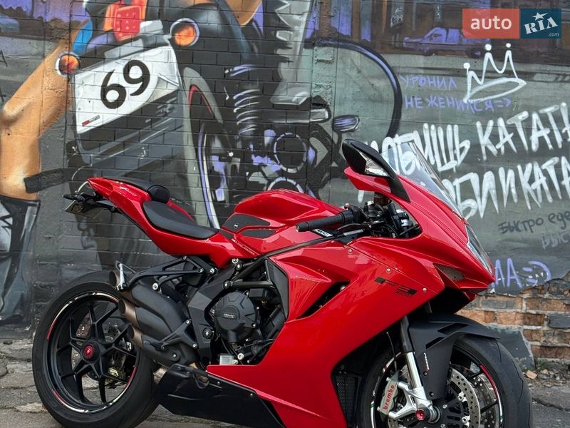 Спортбайк Mv agusta F3 2013 в Киеве