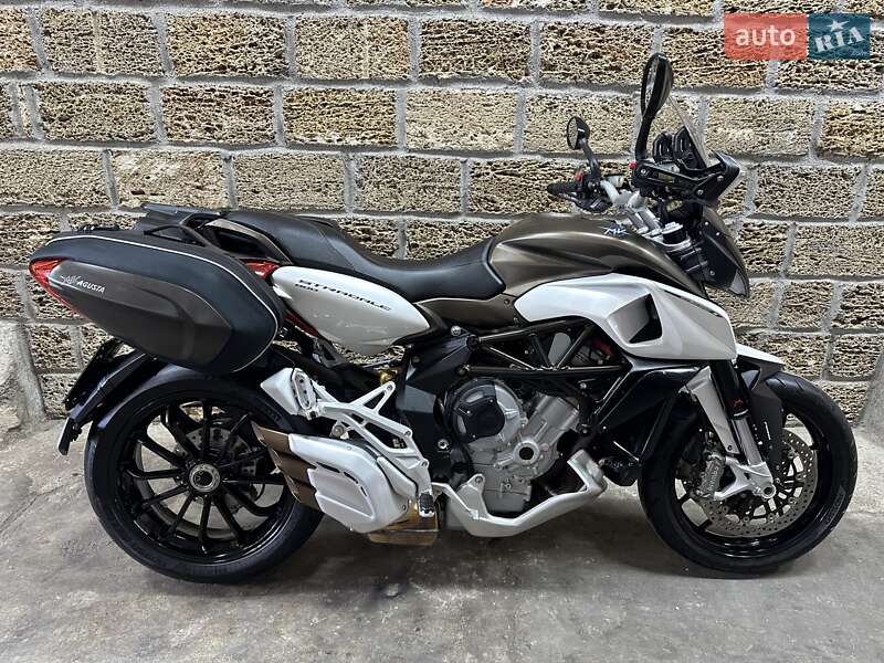 Мотоцикл Без обтекателей (Naked bike) Mv agusta Stradale 800 2015 в 