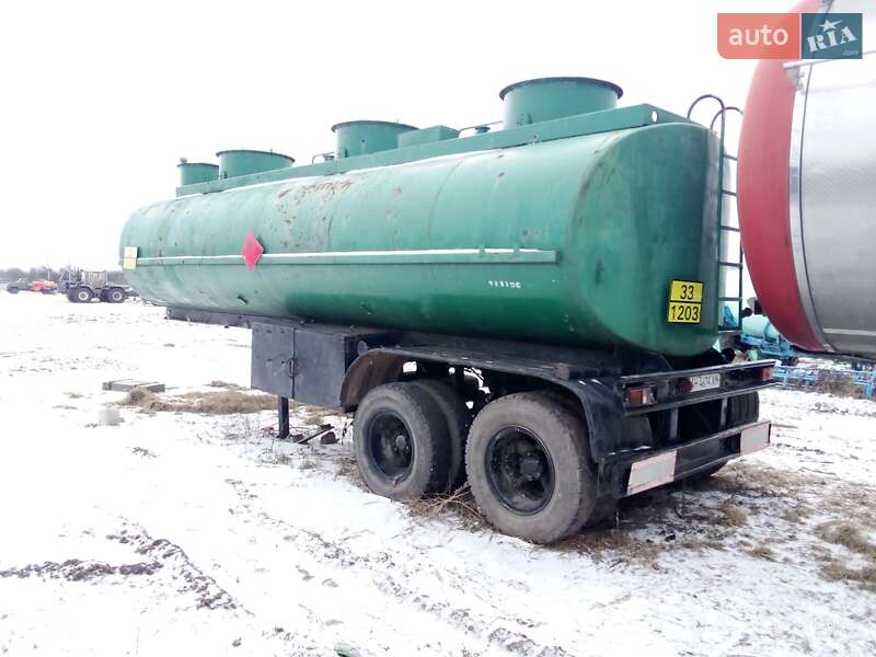 Цистерна полуприцеп Нефаз 9674 2002 в Днепре