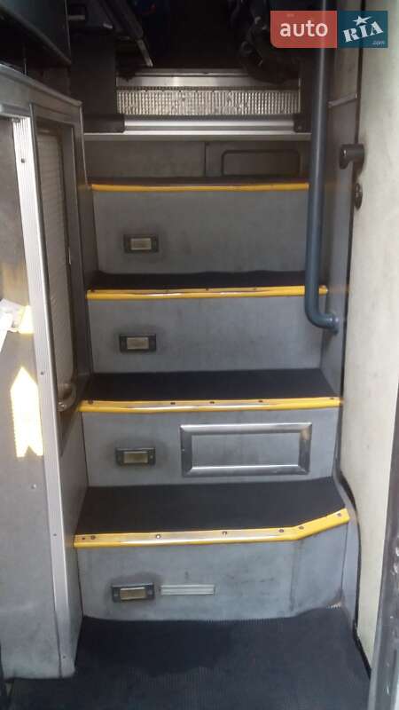 Туристический / Междугородний автобус Neoplan N 316 1998 в Никополе фото 17 Туристический / Междугородний автобус Neoplan N 316 1998 в Никополе