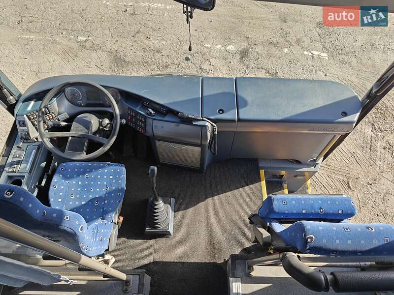 Приміський автобус Neoplan N 316 2005 в Дніпрі фото 2 Приміський автобус Neoplan N 316 2005 в Дніпрі