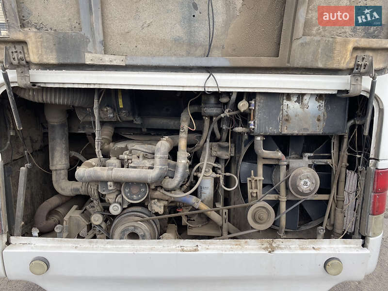 Міський автобус Neoplan N 4411 2000 в Чернівцях