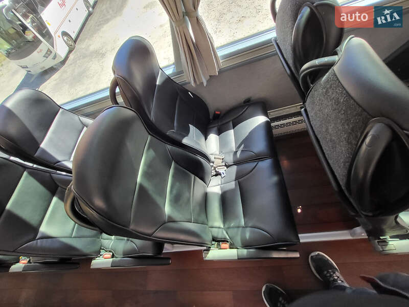 Туристичний / Міжміський автобус Neoplan N 2010 в Чернівцях
