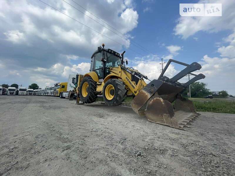 Экскаватор погрузчик New Holland B100C 2016 в Радехове