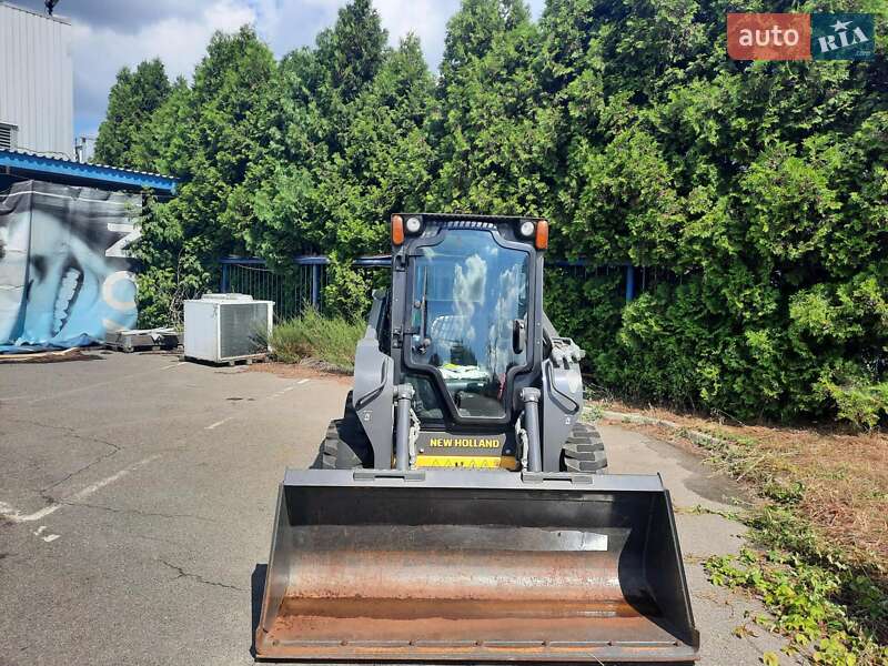 Міні-вантажник New Holland L218 2012 в Києві