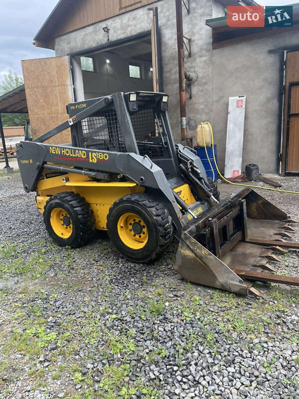 Минипогрузчик New Holland LB115 4PS 2000 в Виннице фото 4 Минипогрузчик New Holland LB115 4PS 2000 в Виннице