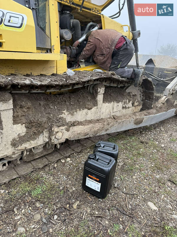 Бульдозер New Holland LB 2009 в Долине