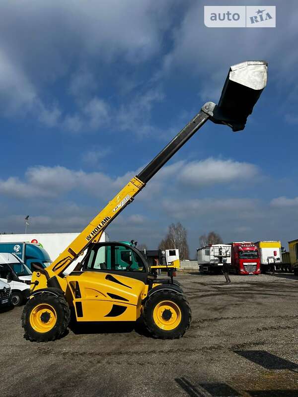 Телескопічні навантажувачі New Holland LM 735 2009 в 