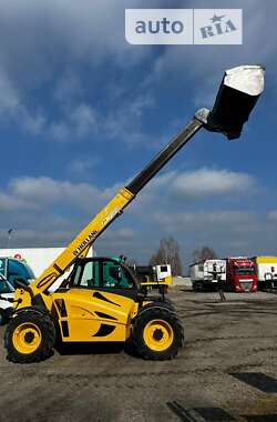Телескопічні навантажувачі New Holland LM 735 2009 в 