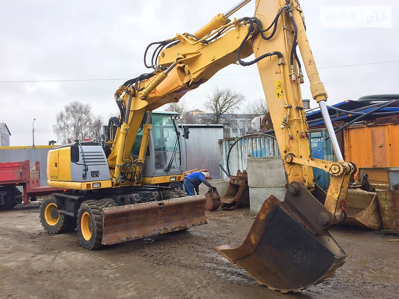 Экскаватор New Holland MH 2008 в Ровно