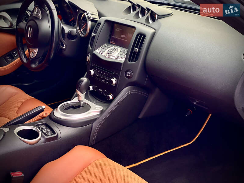 Купе Nissan 370Z 2015 в Киеве фото 26 Купе Nissan 370Z 2015 в Киеве