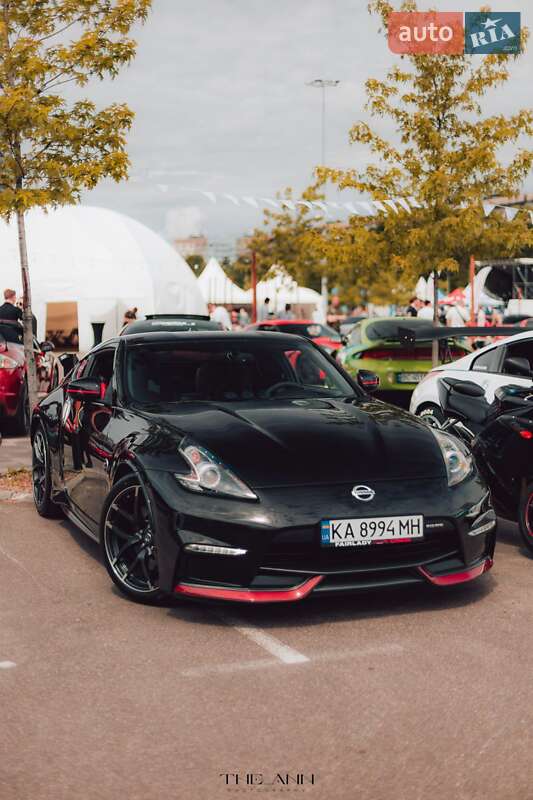Купе Nissan 370Z 2018 в Киеве фото 4 Купе Nissan 370Z 2018 в Киеве