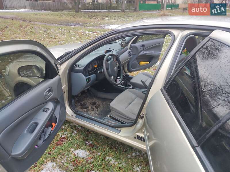 Седан Nissan Almera Classic 2007 в Городище