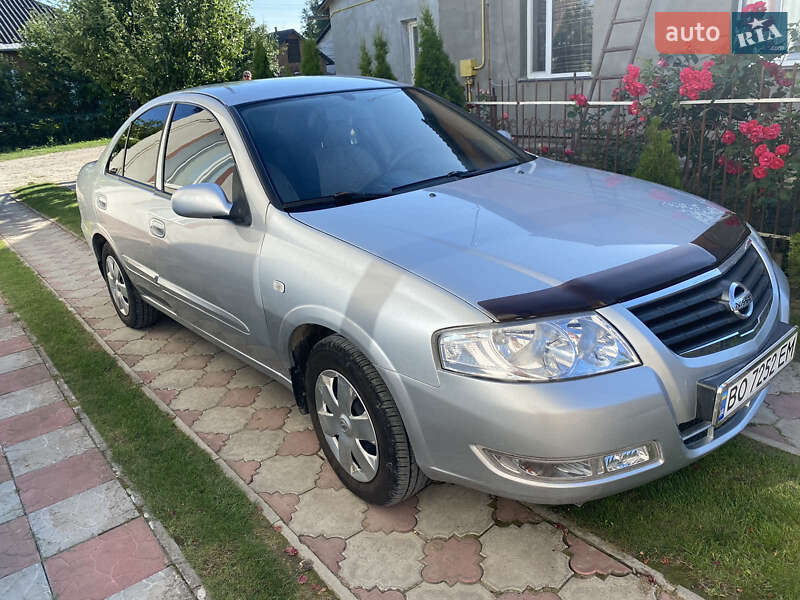 Седан Nissan Almera Classic 2011 в Гусятине