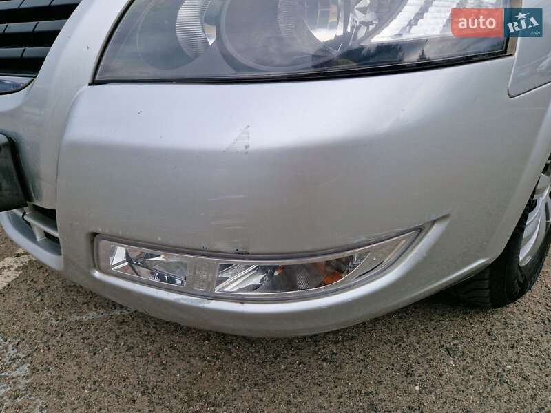 Седан Nissan Almera Classic 2010 в Миколаєві