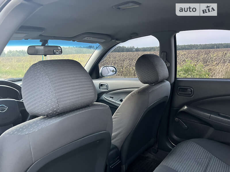 Седан Nissan Almera Classic 2007 в Мене