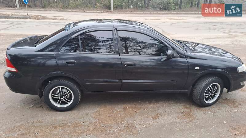 Седан Nissan Almera Classic 2012 в Житомире