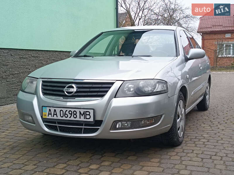 Седан Nissan Almera Classic 2011 в Львове