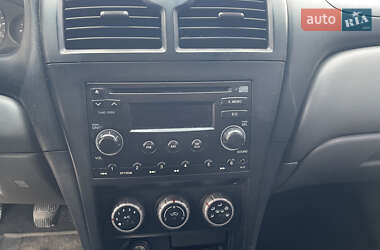 Седан Nissan Almera Classic 2008 в 