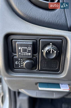 Седан Nissan Almera Classic 2010 в 