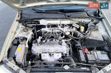 Седан Nissan Almera Classic 2006 в 