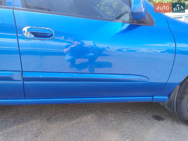 Седан Nissan Almera Classic 2006 в Києві