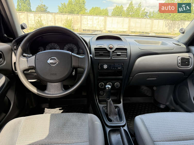 Седан Nissan Almera Classic 2012 в Кременчуге