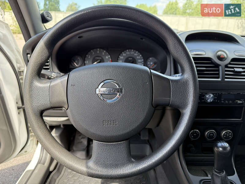 Седан Nissan Almera Classic 2012 в Кременчуге