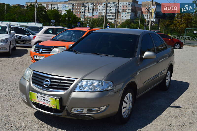 Седан Nissan Almera Classic 2011 в Кропивницком